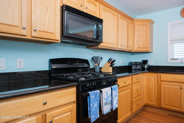 $3,200 | 45 Sylvia Lane, Manahawkin, NJ 08050