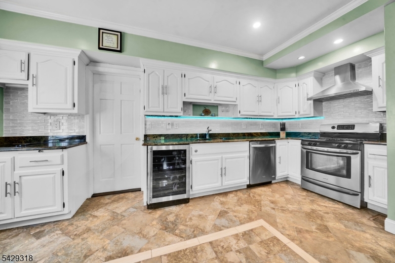 1008 Coolidge Road Elizabeth, NJ 07208 - Photo 37 of 41