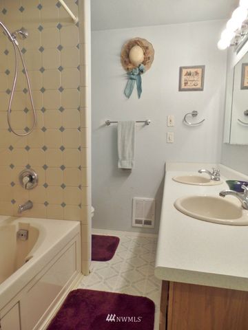 $395,000 | 27717 Northeast 34th Street, Redmond, WA 98053