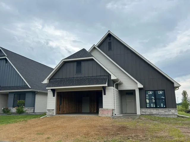 $599,900 | 2229 Sharon Lane, Hudson, WI 54016