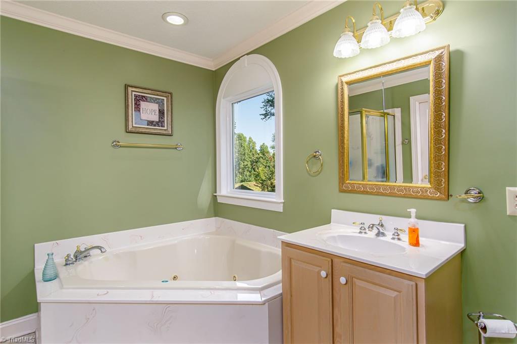 1409 Oak Ridge Road Kernersville, NC 27284 - Photo 12 of 37 Primary Bath