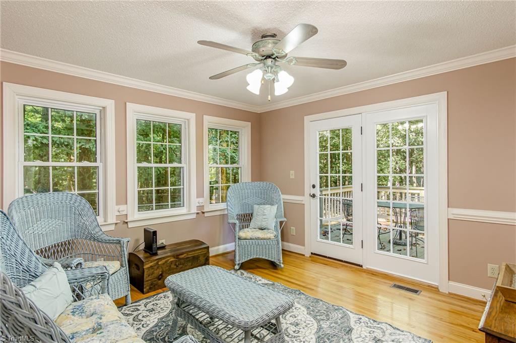 1409 Oak Ridge Road Kernersville, NC 27284 - Photo 14 of 37 Office/Sunroom