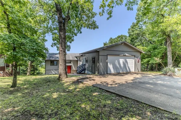 1369 Bluff Drive, Osage Beach, MO 65065