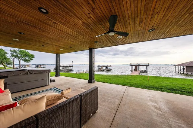 $20,000 | 85 Isle Of View Drive, Tool, TX 75143