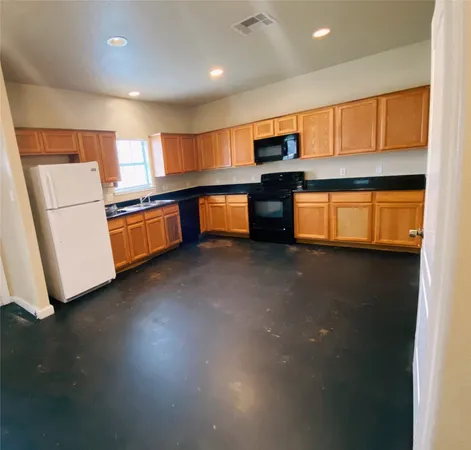 $1,575 | 3123 Molly, Huntsville, TX 77340
