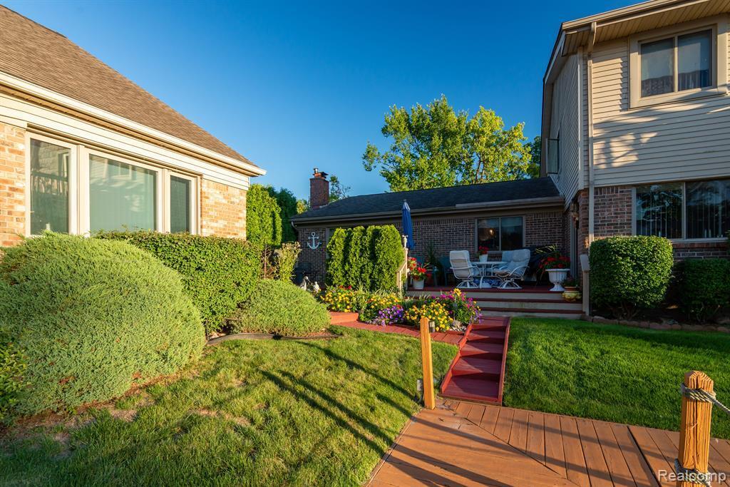 27870 Reo Road, Unit A Grosse Ile, MI 48138 - Photo 5 of 40 27870 5