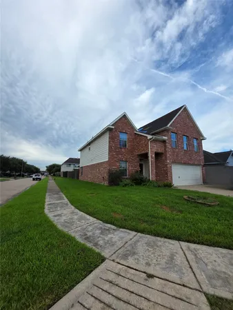 $350,000 | 2133 Stoney Brook Drive, Deer Park, TX 77536