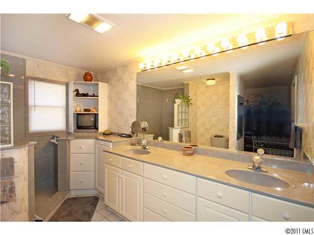 524 Beaten Path Road Mooresville, NC 28117 - Photo 9 of 16 Gallery Image 9