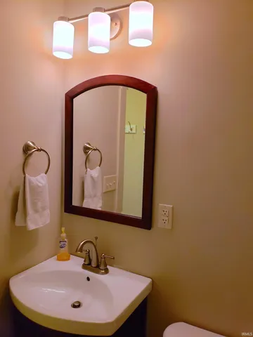 $625,000 | 4689 East State Road 45, Bloomington, IN 47408