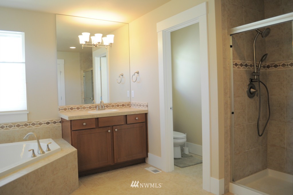 5216 Northeast 9th Place Renton, WA 98059 - Photo 10 of 15