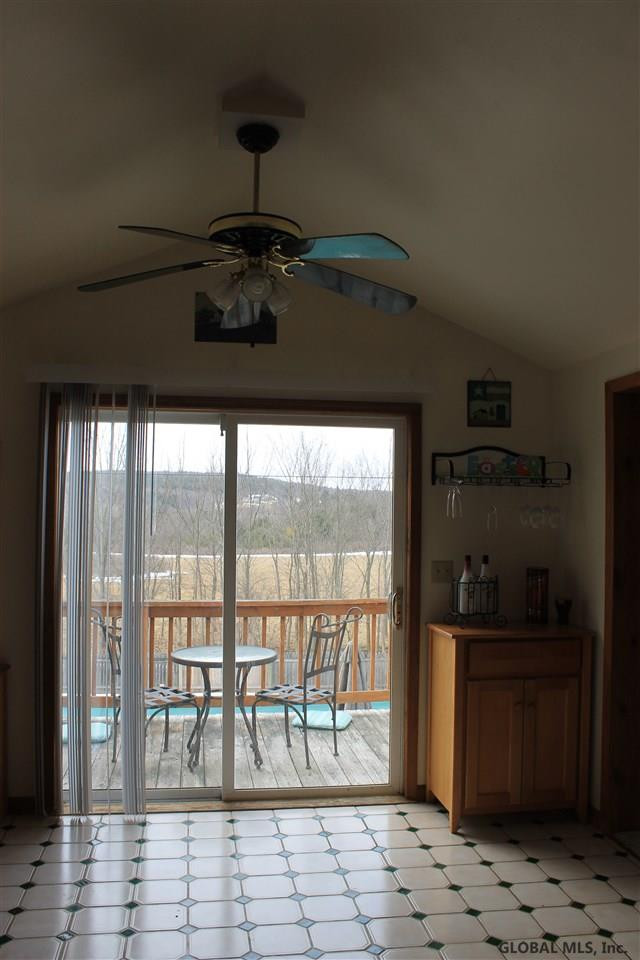 173 Hunt Road Pittstown, NY 12028 - Photo 6 of 25 Photo 6