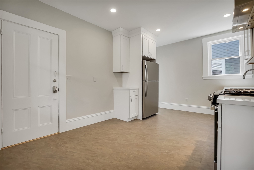 68 Adams Street Waltham, MA 02453 - Photo 11 of 36