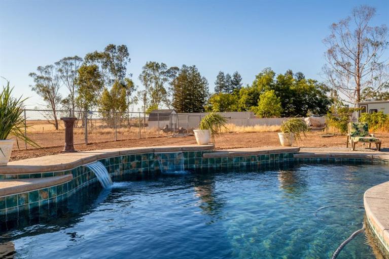 14636 Skyview Road Madera, CA 93636 - Photo 23 of 32 Gallery Image 23