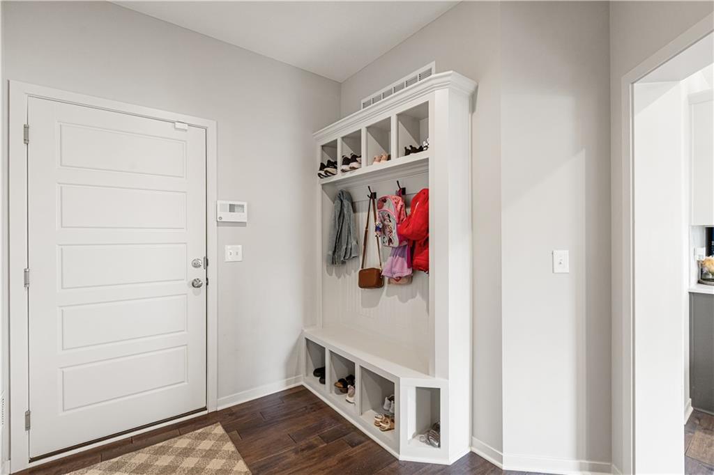 9196 Green Road Lenexa, KS 66227 - Photo 16 of 56