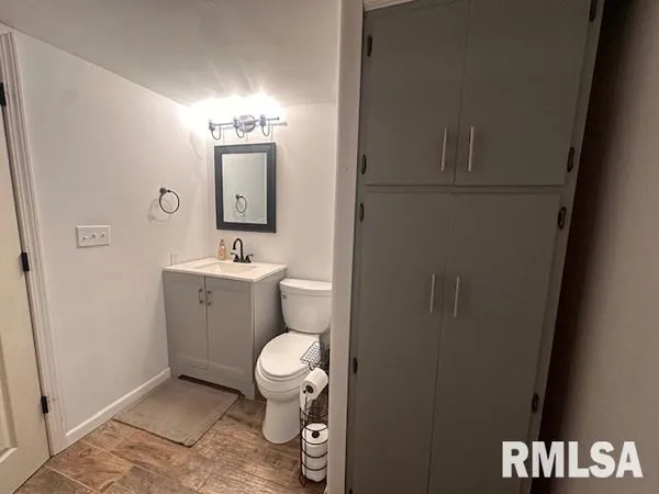 $130,000 | 1007 Massey Lane, Jacksonville, IL 62650