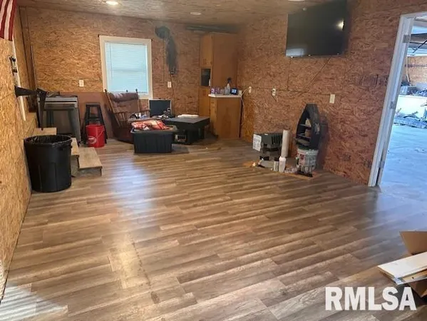 $130,000 | 1007 Massey Lane, Jacksonville, IL 62650