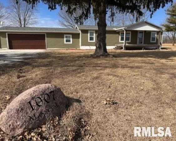 $130,000 | 1007 Massey Lane, Jacksonville, IL 62650