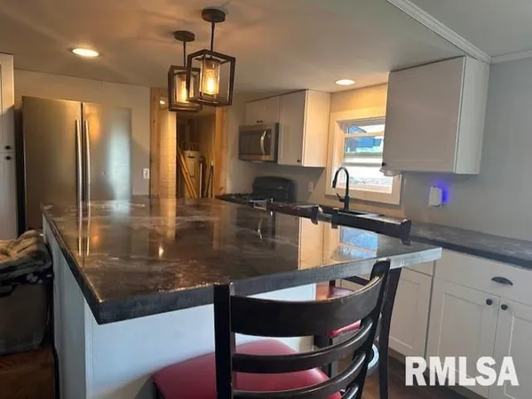 $130,000 | 1007 Massey Lane, Jacksonville, IL 62650