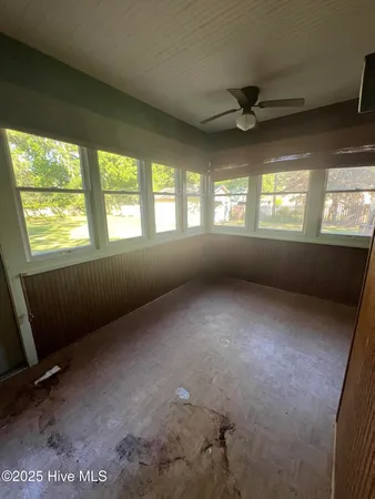 $65,000 | 105 South Front Street, Hamilton, NC 27840