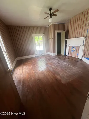 $65,000 | 105 South Front Street, Hamilton, NC 27840