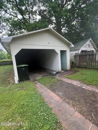 $65,000 | 105 South Front Street, Hamilton, NC 27840