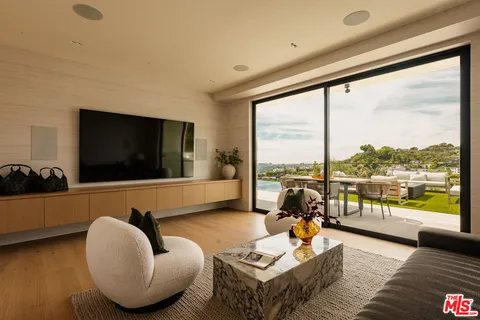 $12,900,000 | 1511 Skylark Lane, Los Angeles, CA 90069