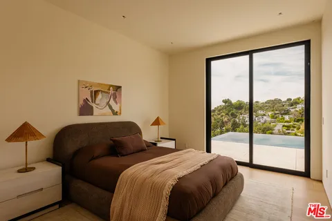 $12,900,000 | 1511 Skylark Lane, Los Angeles, CA 90069