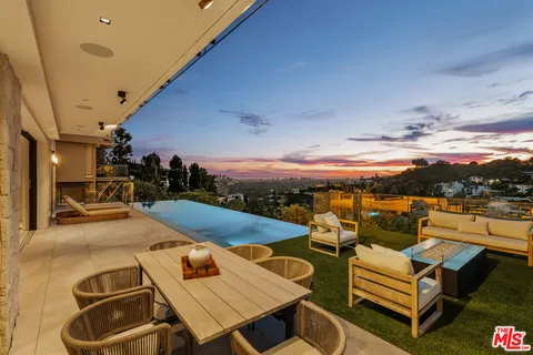 $12,900,000 | 1511 Skylark Lane, Los Angeles, CA 90069