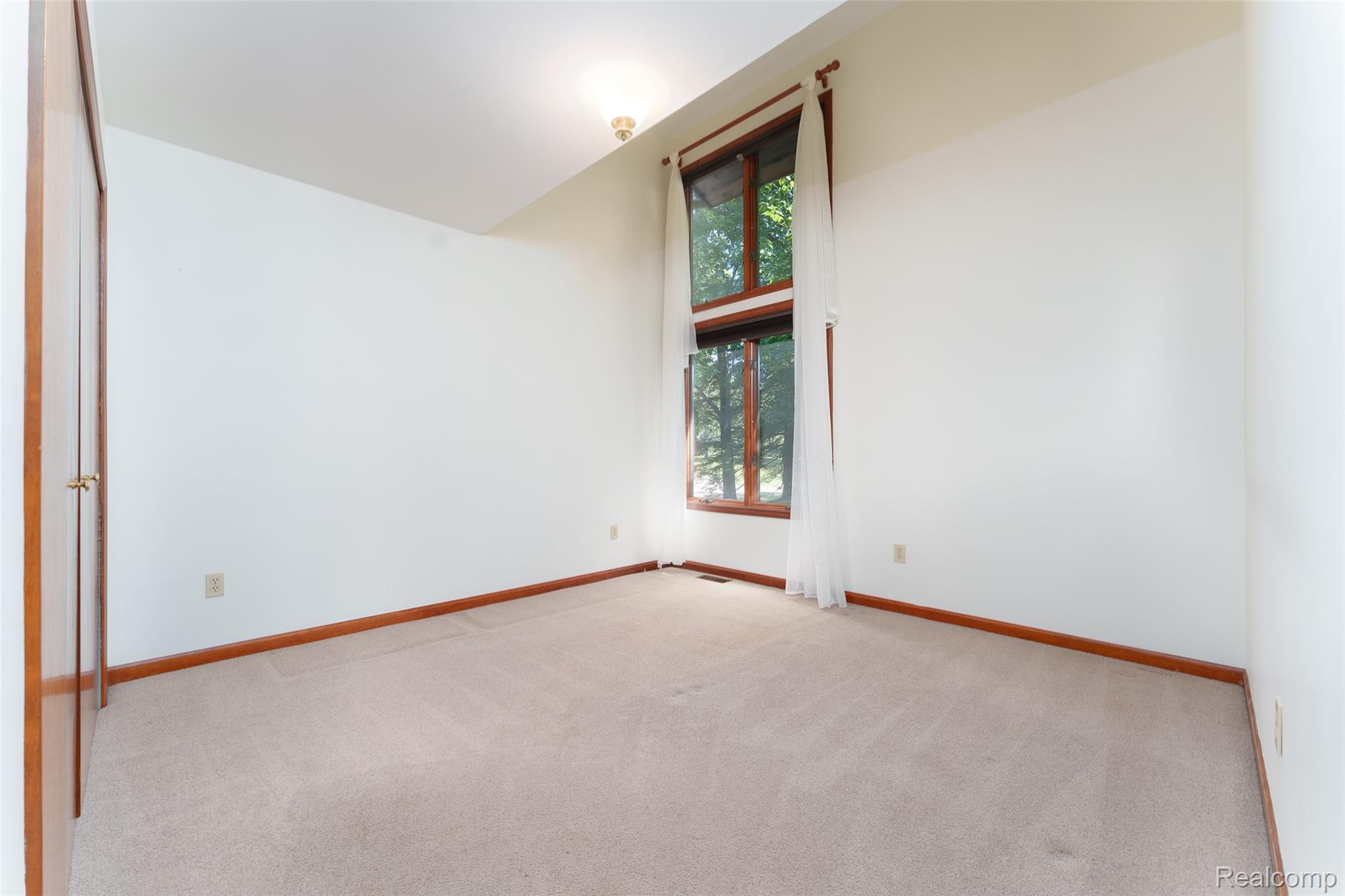3166 Bigelow Road Howell, MI 48855 - Photo 24 of 50 Third bedroom, main level