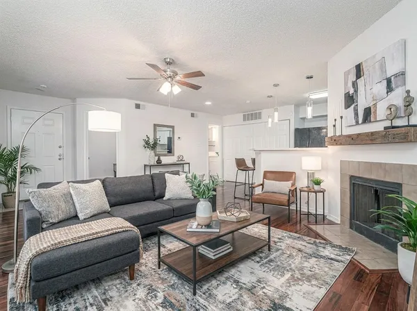 $1,700 | 2300 Old Spanish, Unit 1127, Houston, TX 77054