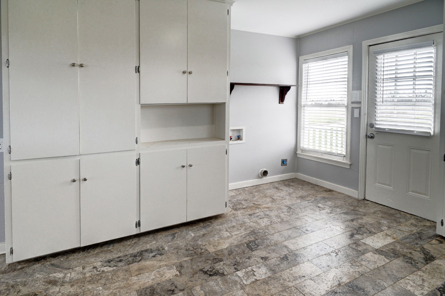 2940 Rabbs Prairie Road La Grange, TX 78945 - Photo 12 of 39 a view of an empty room with a window