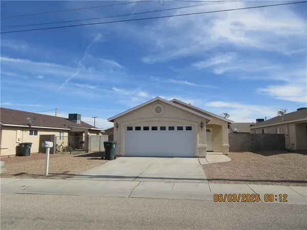 $1,275 | 2807 Louise Avenue, Kingman, AZ 86401