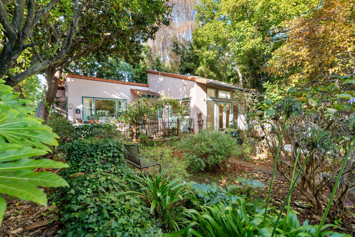 312 Elm Street Santa Cruz, CA 95060 - Photo 5 of 40 front view of a house with a yard