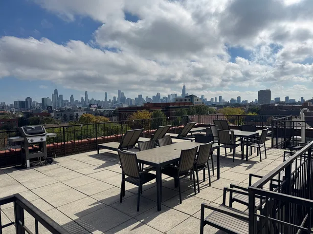 $429,000 | 1735 North Paulina Street, Unit 212, Chicago, IL 60622