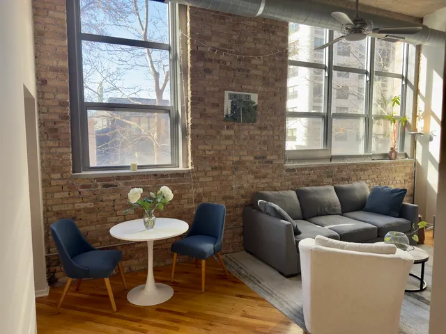 $429,000 | 1735 North Paulina Street, Unit 212, Chicago, IL 60622