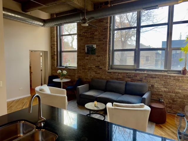 $429,000 | 1735 North Paulina Street, Unit 212, Chicago, IL 60622