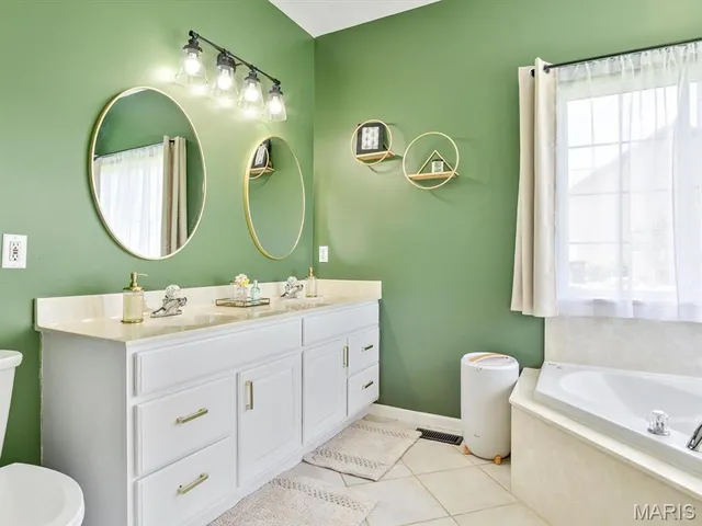 $530,000 | 3713 Weeping Willow Court, Waterloo, IL 62298