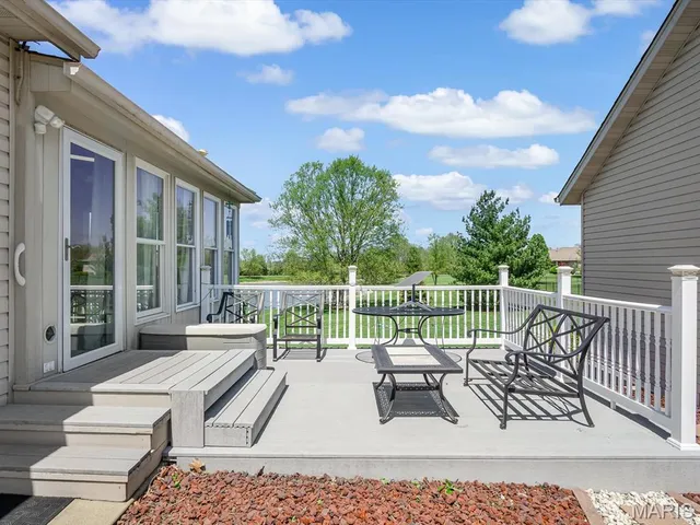 $530,000 | 3713 Weeping Willow Court, Waterloo, IL 62298