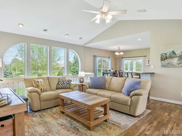 $530,000 | 3713 Weeping Willow Court, Waterloo, IL 62298