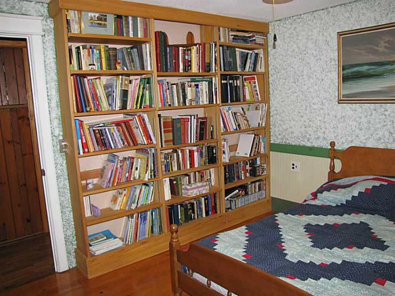 47 Oak Hill Road Belfast, ME 04915 - Photo 11 of 35 Bedroom. 1st Floor Bedroom. Plenty...