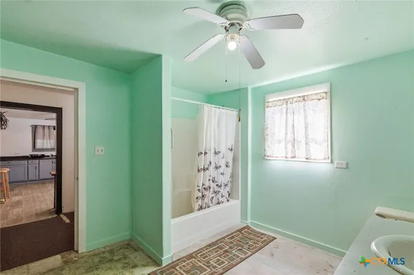 $279,900 | 3278 Highway 172, Ganado, TX 77962