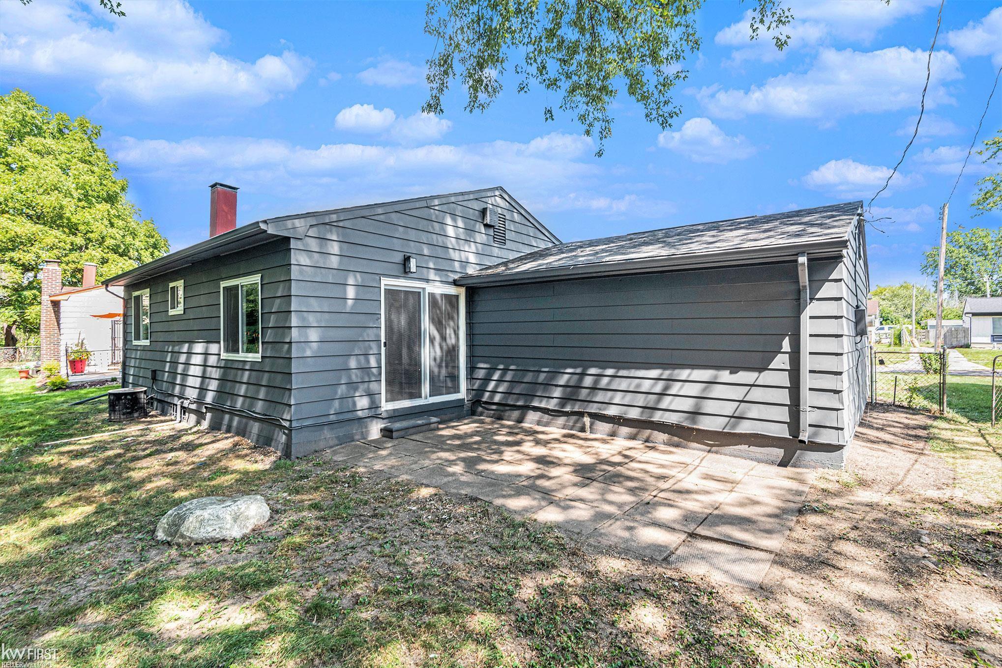 2329 Bates Road Mount Morris, MI 48458 - Photo 3 of 25