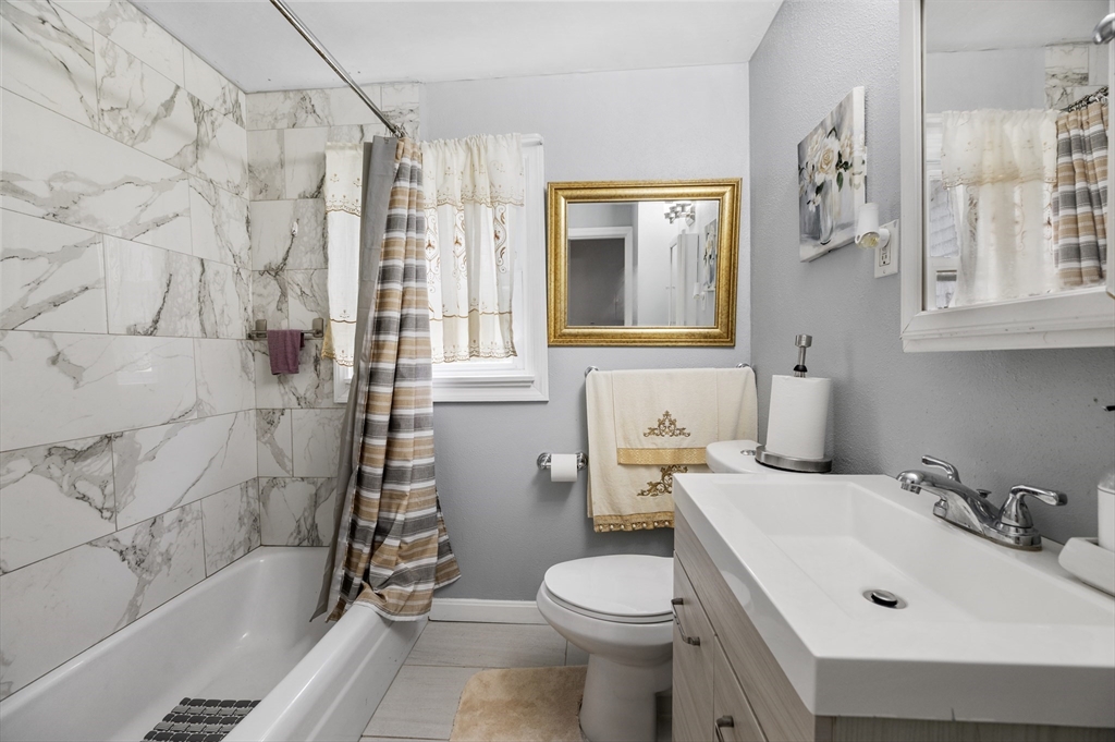 3 Rodman Road Webster, MA 01570 - Photo 18 of 31