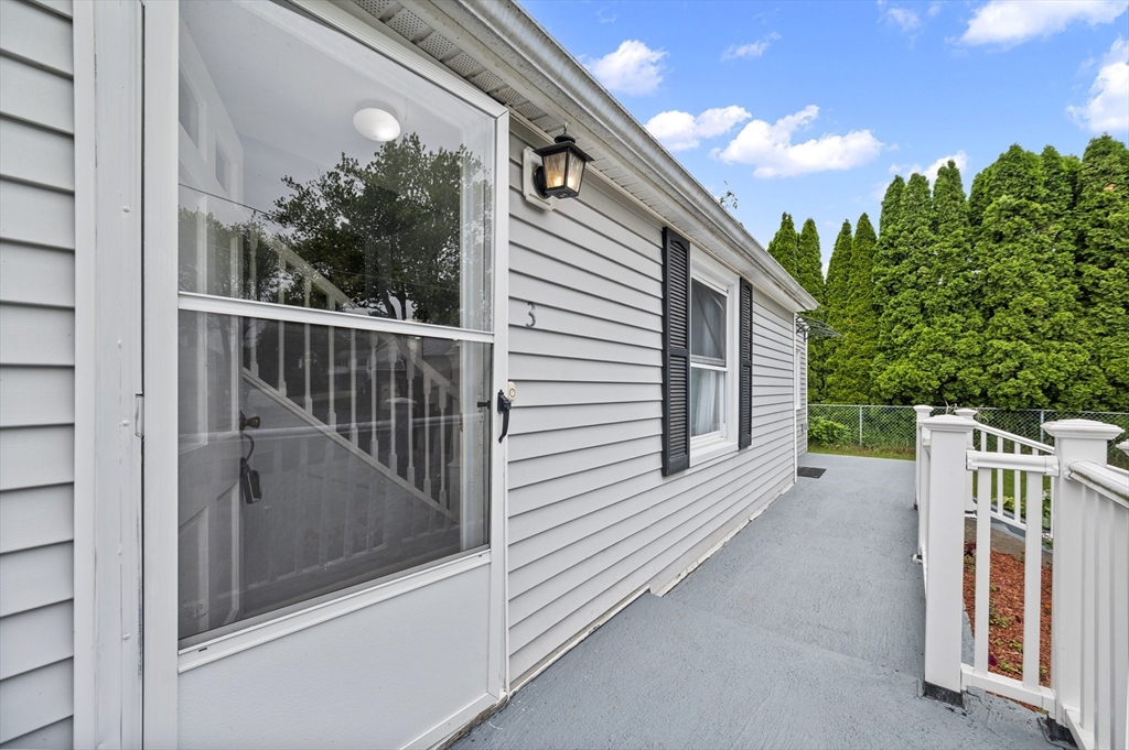 3 Rodman Road Webster, MA 01570 - Photo 7 of 31