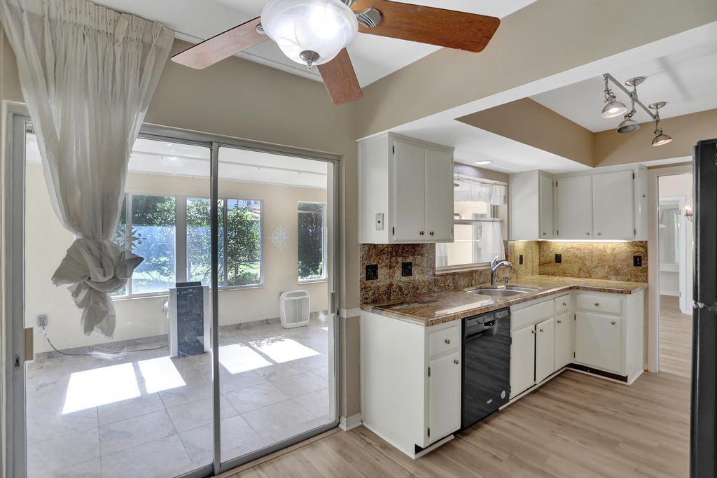 1088 Southwest 13th Place Boca Raton, FL 33486 - Photo 7 of 27 Kitchen