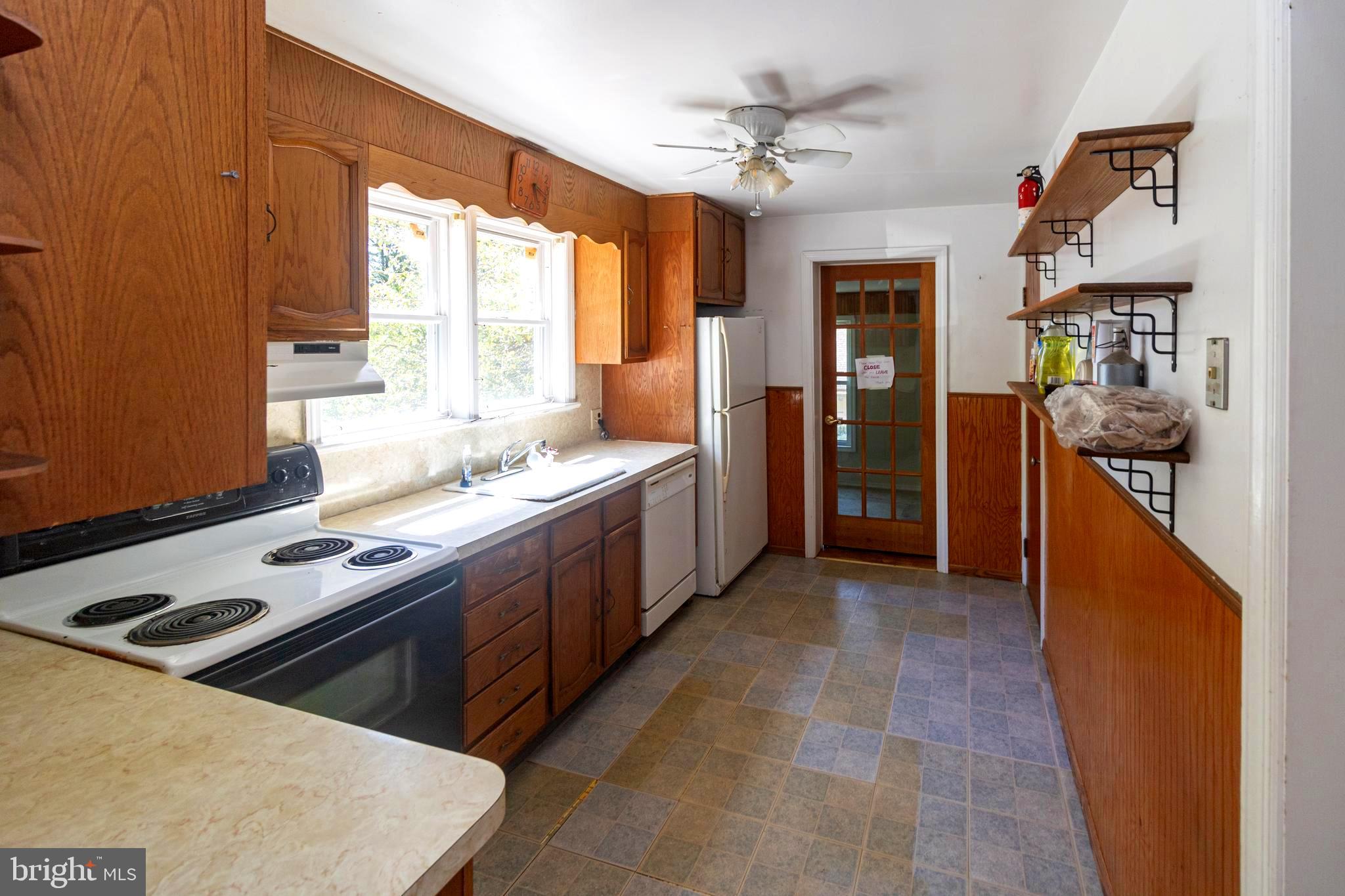 11 Mt Laurel Road Mount Laurel, NJ 08054 - Photo 10 of 31