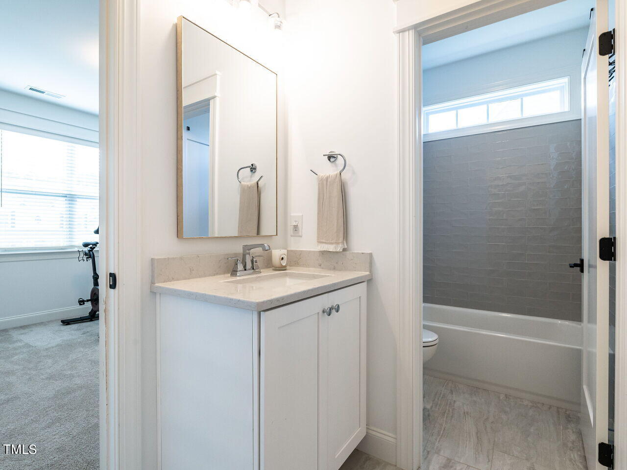 9117 Breeland Way Raleigh, NC 27613 - Photo 29 of 41 029-1280x960-bathroom