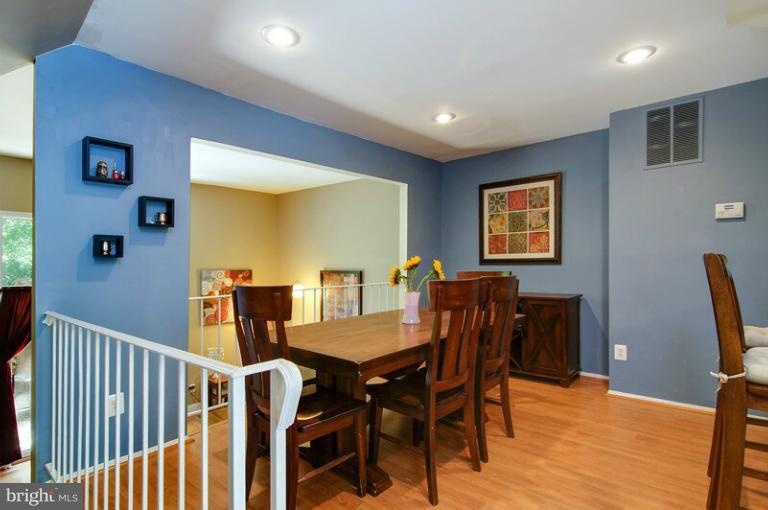 11857 Dunlop Court Reston, VA 20191 - Photo 22 of 28 Dining Room