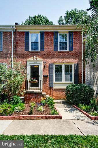 11857 Dunlop Court Reston, VA 20191 - Photo 28 of 28 Exterior (Front)