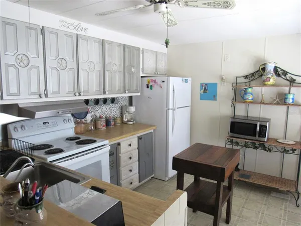 $79,900 | 5709 Holiday Park Boulevard, North Port, FL 34287